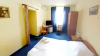 Corvin Hotel Hotels in Toltestava
