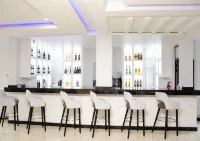 Wils Hotel SUpreme