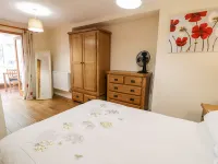 Ty Taid Hotels in Llanidan