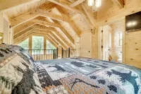 Sip, Hike and Explore Sleek Retreat in Cleveland!