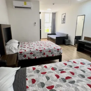 Hotel del Alba Inn & Suites