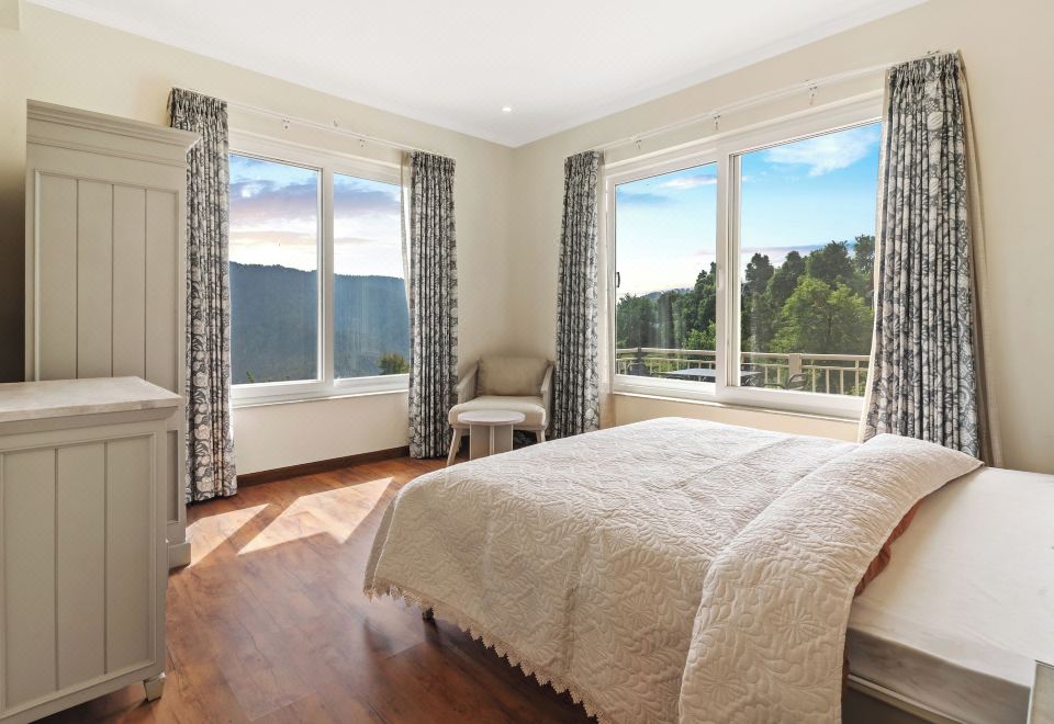 Himvan by Akama Homes