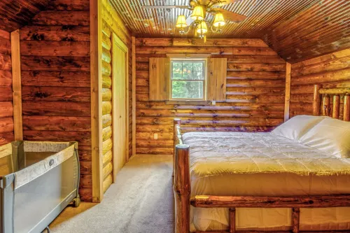 Secluded Cabin w/ on-Site Creek + Trails!