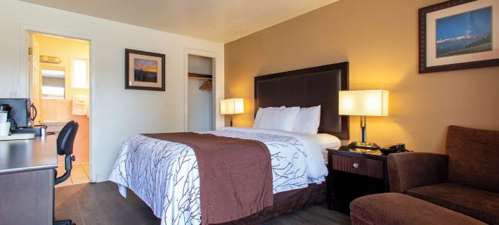Uptown Inn Hotels in Clallam County