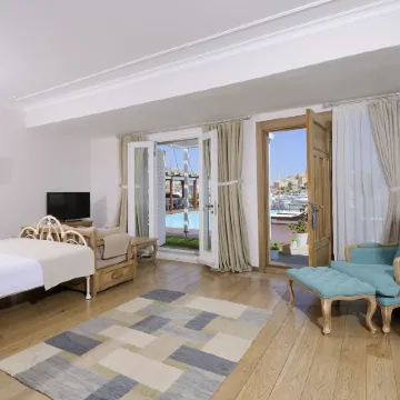 Cesme Marina Konukevi