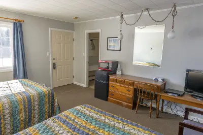 The Brookside Inn Hotels in Houlton