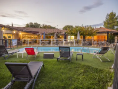 Logis Hotel Restaurant Uzès Pont du Gard