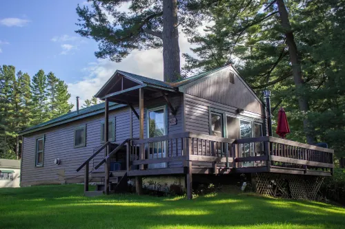 Paddler's Rest Lakeside Cabins and Motel Hotel a Long Lake