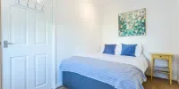 Leigh Apartments - Two-Bedroom Apartment