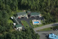 Studio Motel of Lake George - parking