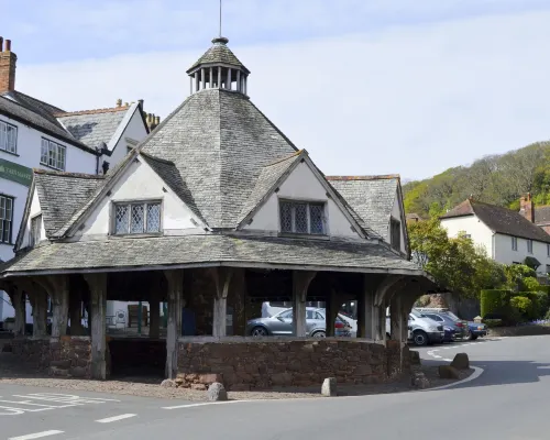 Little Dragons Hotels in Dunster