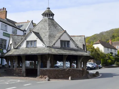 Little Dragons Hotels in Dunster