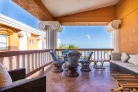 Lighthouse Beach Villas - Jacuzzi