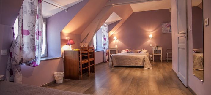 Logis Hotels - Auberge de l'Île - Hôtel 3 étoiles et Restaurant โรงแรมในจังหวัดล็อต