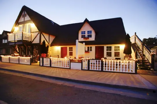 New Haven Inn Exterior Photos