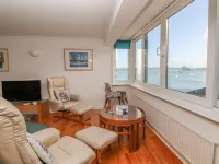 Port View Hotels in Penryn