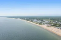 Village of Centerville.Beach Pass.Dog Friendly.1 Mile to Craigville Beach