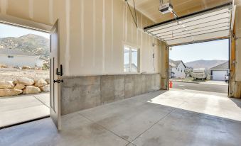 Sleek and Modern Morgan Abode Great for Families! - Housity