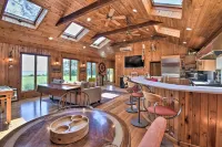 Spacious Cheriton Home 8 Mi to Cape Charles! - Pools
