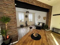 Quiet two-bedroom house on the banks of the Seine with parking space. Outdoor terrace Hotel a Cleon