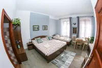 Mini Hotel Abraka & Apartments - Apartments