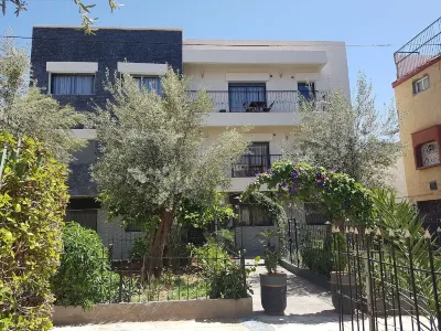 3 modern new rooms with satelite wifi and air conditioning