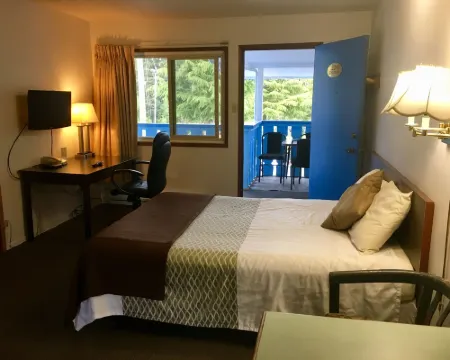 Fuller Lake Chemainus Motel Hotels in Chemainus