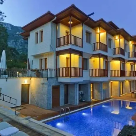 Summer Otel