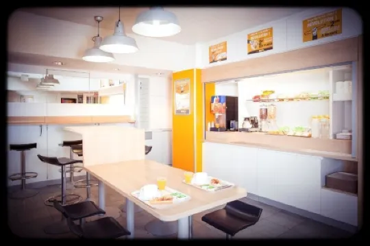 Unisotel Sens Nord EX F1