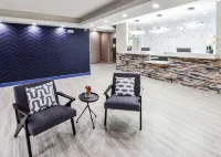 홀리우드 인 스위트 호텔 가디나 호텔