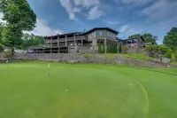 Peaceful Brevard Mountain Cabin Hike, Golf and Swim - Parkering