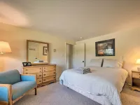 House w/ Balcony ~ 5 Mi to Cranmore Resort! Hotels in Glen