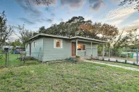 Cozy Graham Retreat ~ 3 Mi to Lake Eddleman! - Homestays