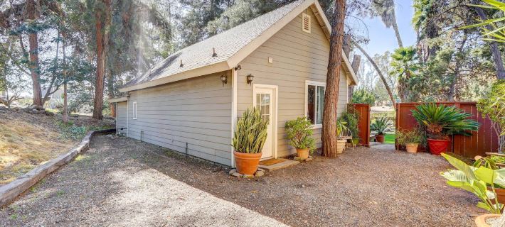 Fallbrook Vacation Rental 3 Mi to Wineries! Các khách sạn ở Fallbrook