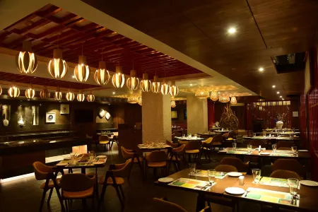 Lemon Tree Hotel Siliguri Отели в г. Силигри