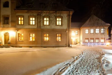 Klosterbräuhaus Ursberg Отели рядом с достопримечательностью «Оберридер Вайэр»