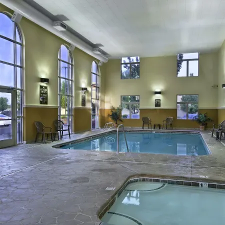 Oxford Suites Boise