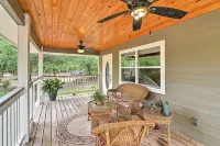 Crystal River Cottage on 1 Acre w/ Deck & Porch! - Kæledyr tilladt