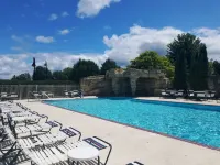 Bridgeport Waterfront Resort