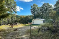 Port Jervis Home ~ 8 Acres w/ Mountain View! - balcony