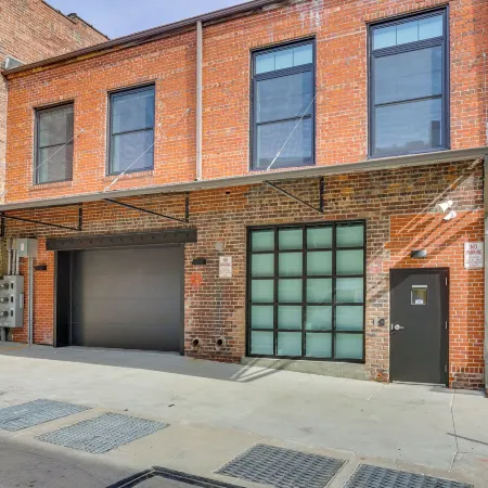 Downtown Omaha Getaway w/ Deck & Gas Grill!