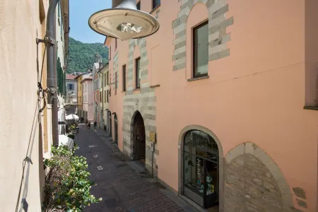 Moma2 - Bymyhomeincomo Отели рядом со станцией Como Nord Lago