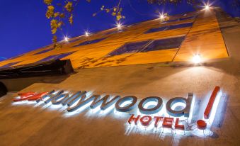 Be Hollywood!