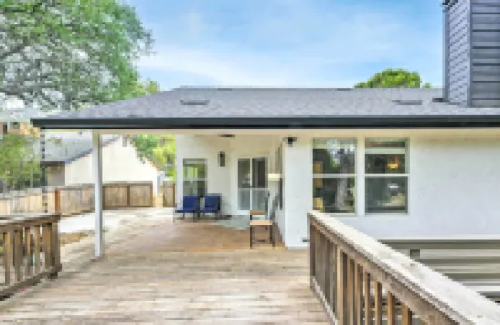 迷人的家<距離紅杉國家公園10英里！