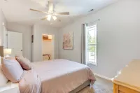 Walk to Dtwn Warrensburg Cozy Family Home!