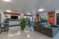 Motel 6 Albany, NY - Airport - 2-Star