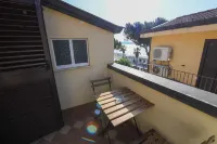 Scilla SeaFront Rooms