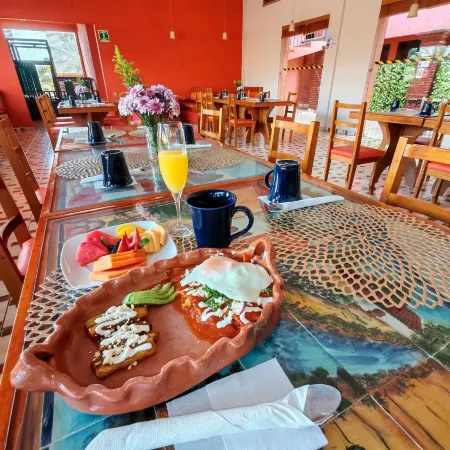 Camino Mexicano Hotel & Resort