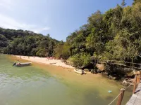 Praia da Crena