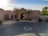 Royal Lazure Resort - parking